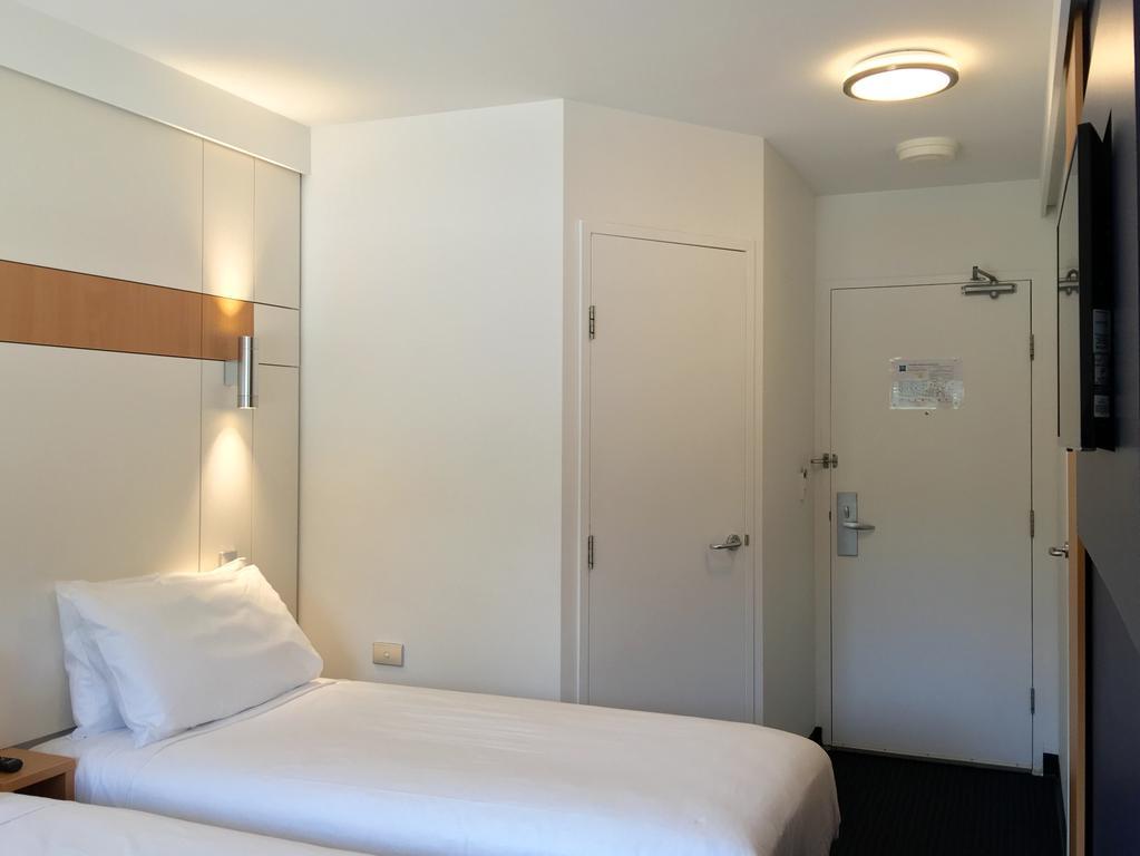 ไอบิส บัดเจ็ต กอสฟอร์ด Hotel กอสเฟิร์ด ภายนอก รูปภาพ