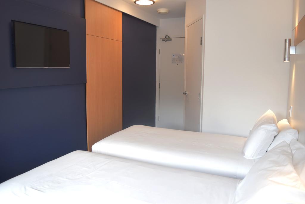ไอบิส บัดเจ็ต กอสฟอร์ด Hotel กอสเฟิร์ด ภายนอก รูปภาพ