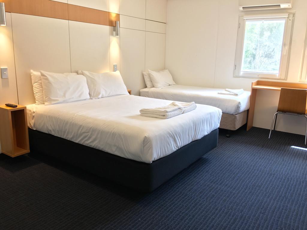 ไอบิส บัดเจ็ต กอสฟอร์ด Hotel กอสเฟิร์ด ภายนอก รูปภาพ