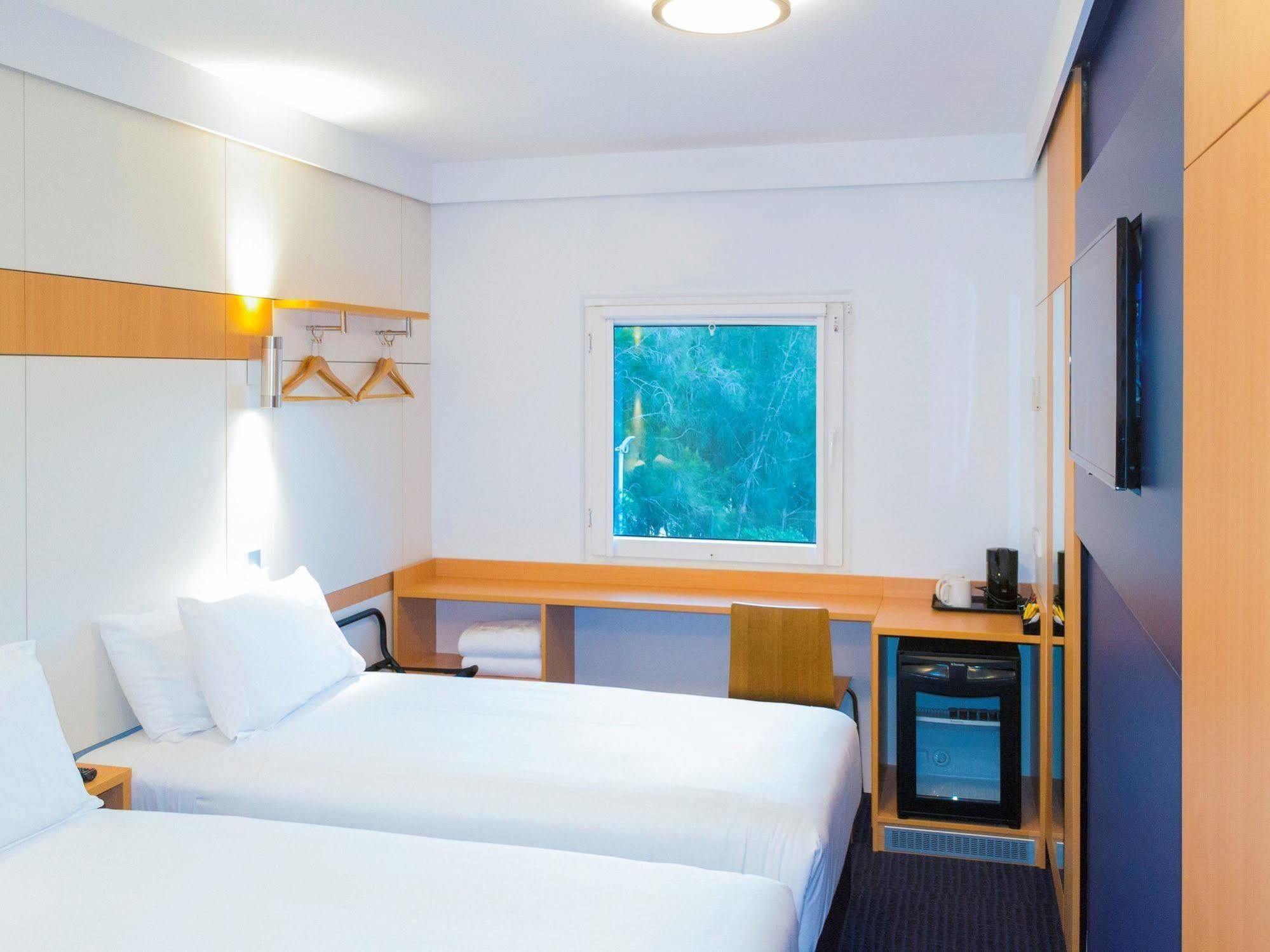ไอบิส บัดเจ็ต กอสฟอร์ด Hotel กอสเฟิร์ด ภายนอก รูปภาพ