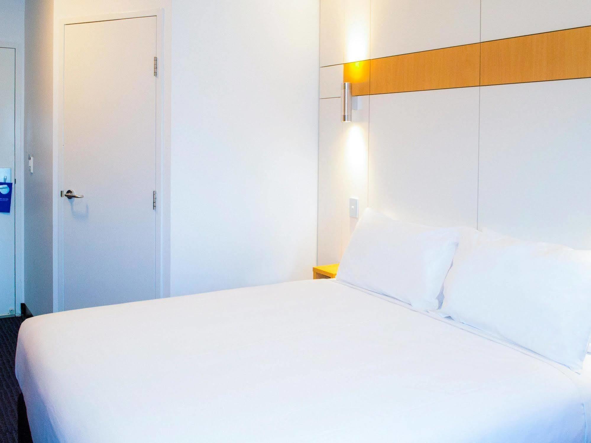 ไอบิส บัดเจ็ต กอสฟอร์ด Hotel กอสเฟิร์ด ภายนอก รูปภาพ