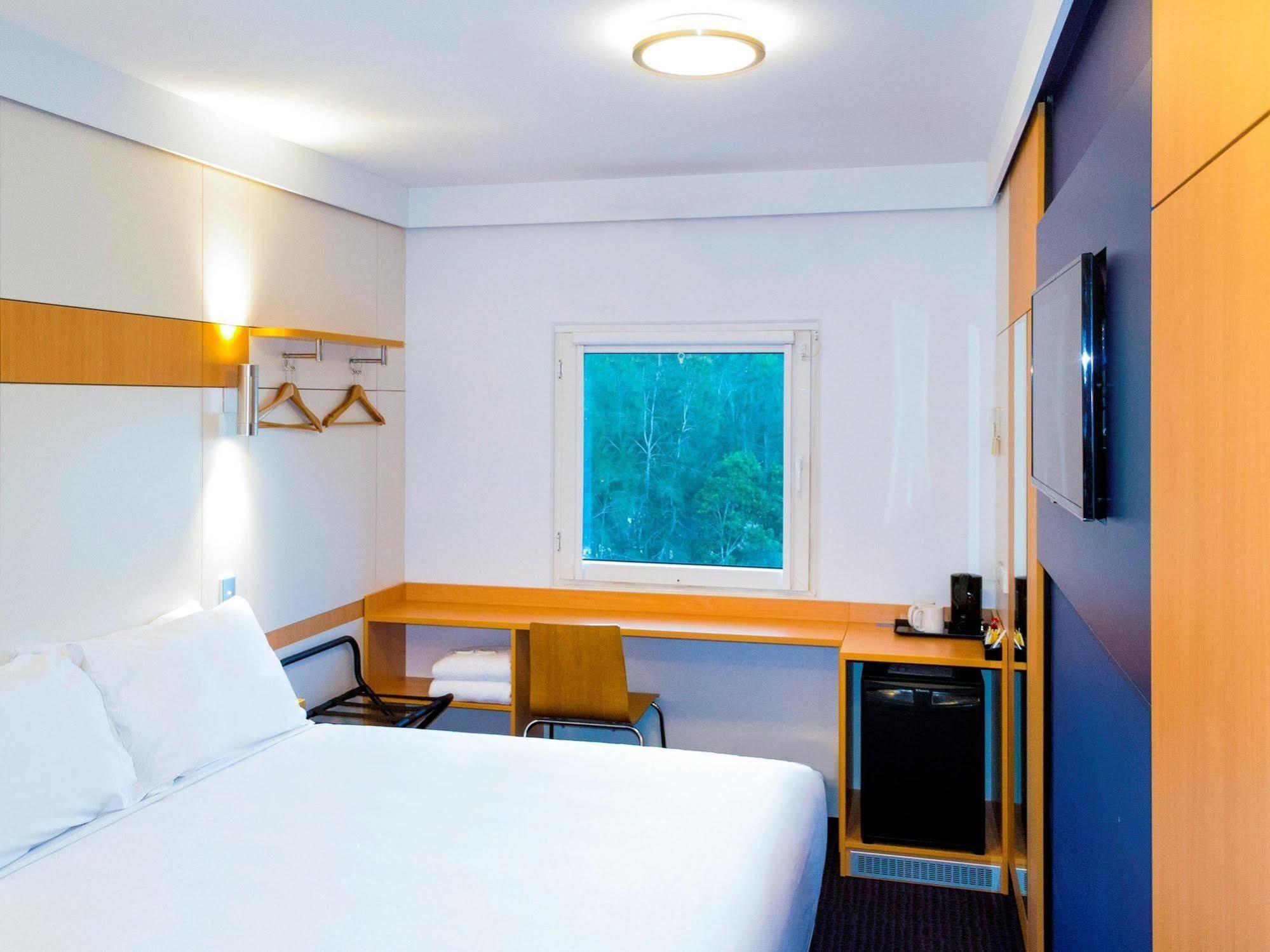 ไอบิส บัดเจ็ต กอสฟอร์ด Hotel กอสเฟิร์ด ภายนอก รูปภาพ