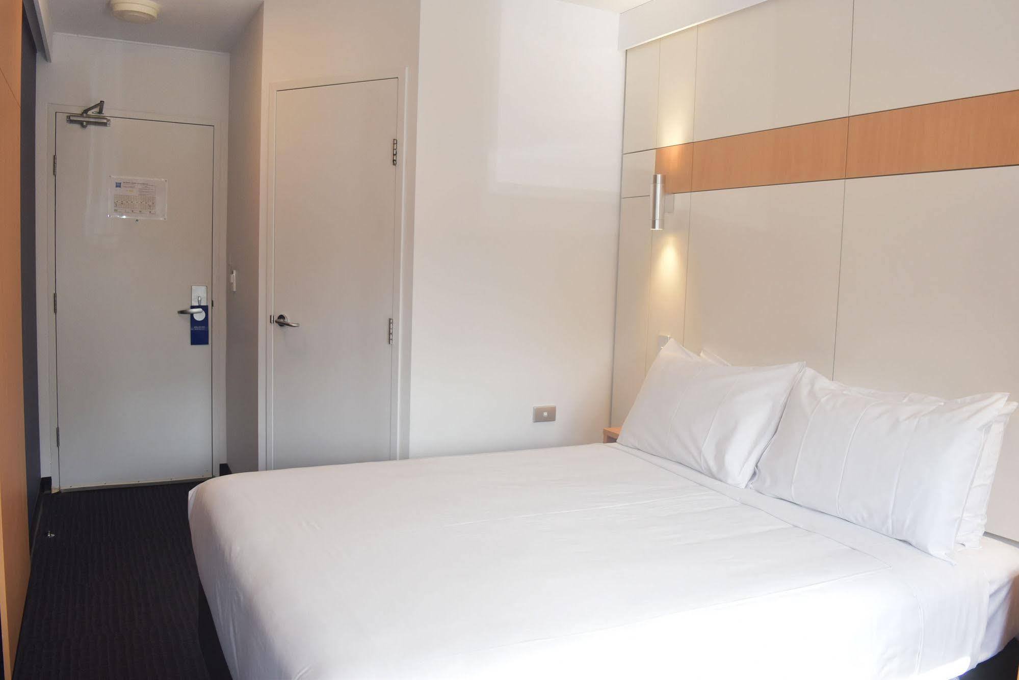 ไอบิส บัดเจ็ต กอสฟอร์ด Hotel กอสเฟิร์ด ภายนอก รูปภาพ