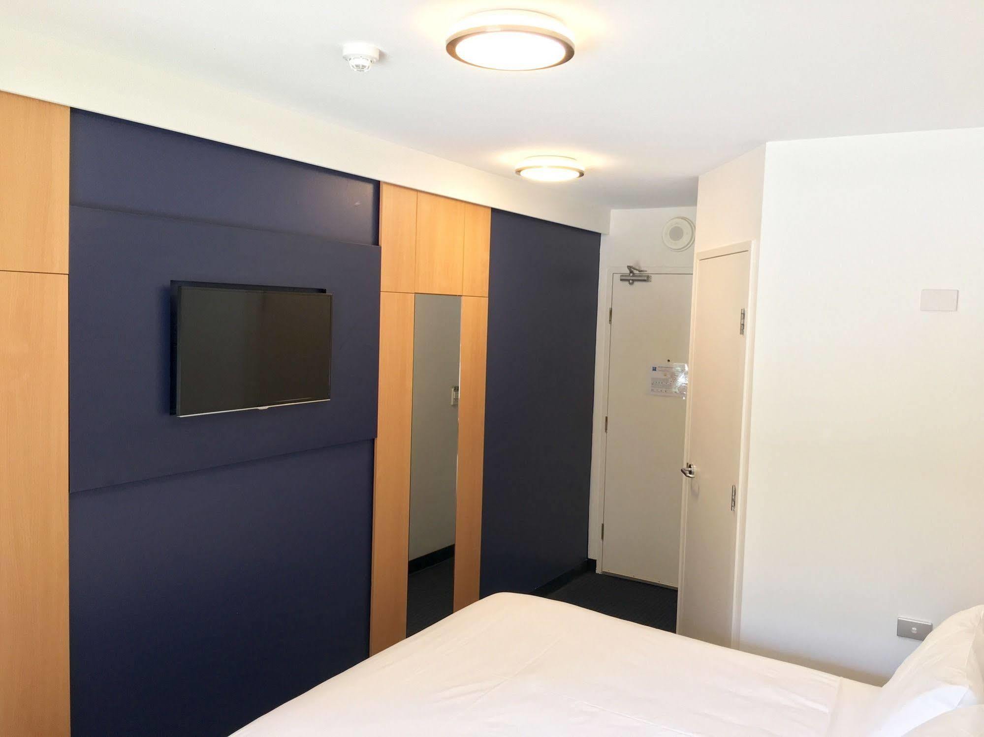 ไอบิส บัดเจ็ต กอสฟอร์ด Hotel กอสเฟิร์ด ภายนอก รูปภาพ